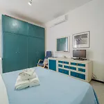 Guesthost - Relax In Luguria Apartamento