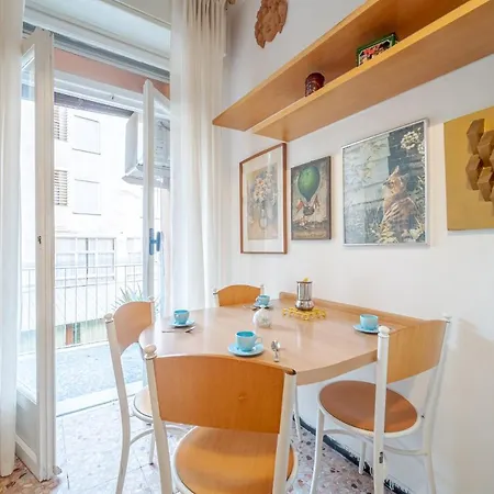 Apartment Into The Blue Seaside Flat *